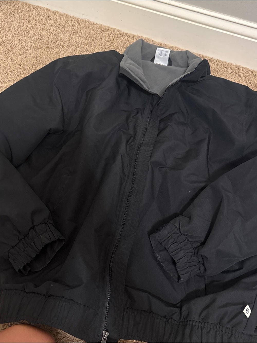 Magellan Outdoors Black Windbreaker Jacket with Gray Lining